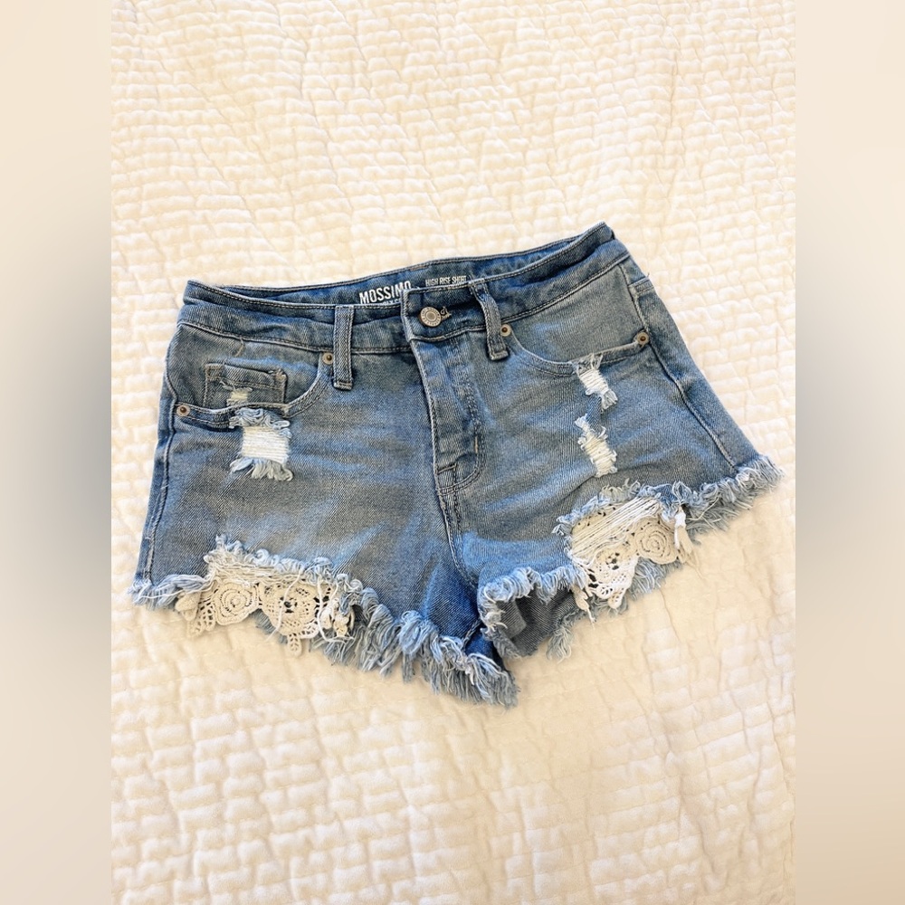 Women’s High Rise Shorts